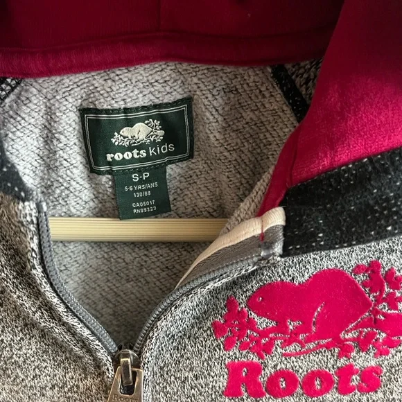 Roots Girls Grey & Black Zip Hoodie with Pink Logo - Picture 3 of 3